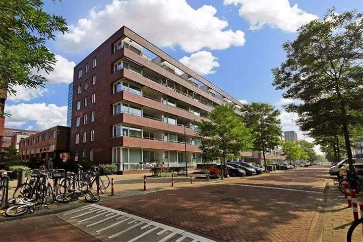 Flat Johan Hofmanstraat, Amsterdam - For Rent