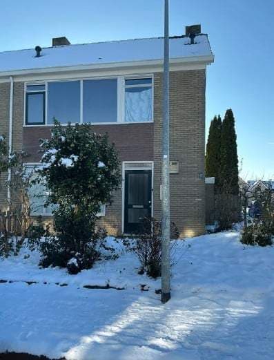 Hoekwoning aan de Mariniersweg 34, Oude-Tonge - Te Huur