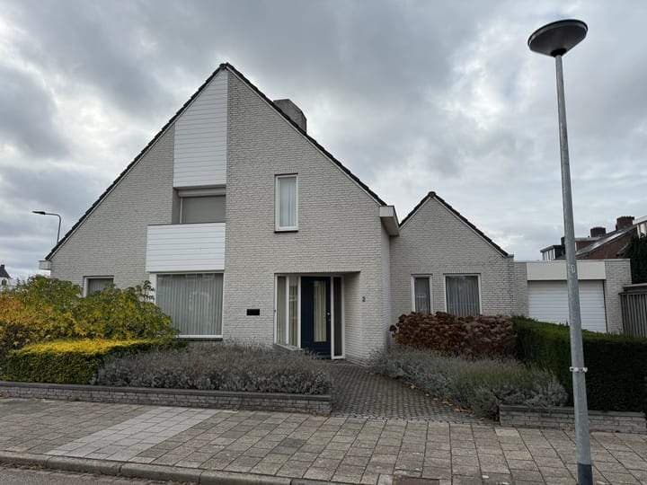 St. Lambertusstraat 260, 6031 EC Nederweert - Te huur