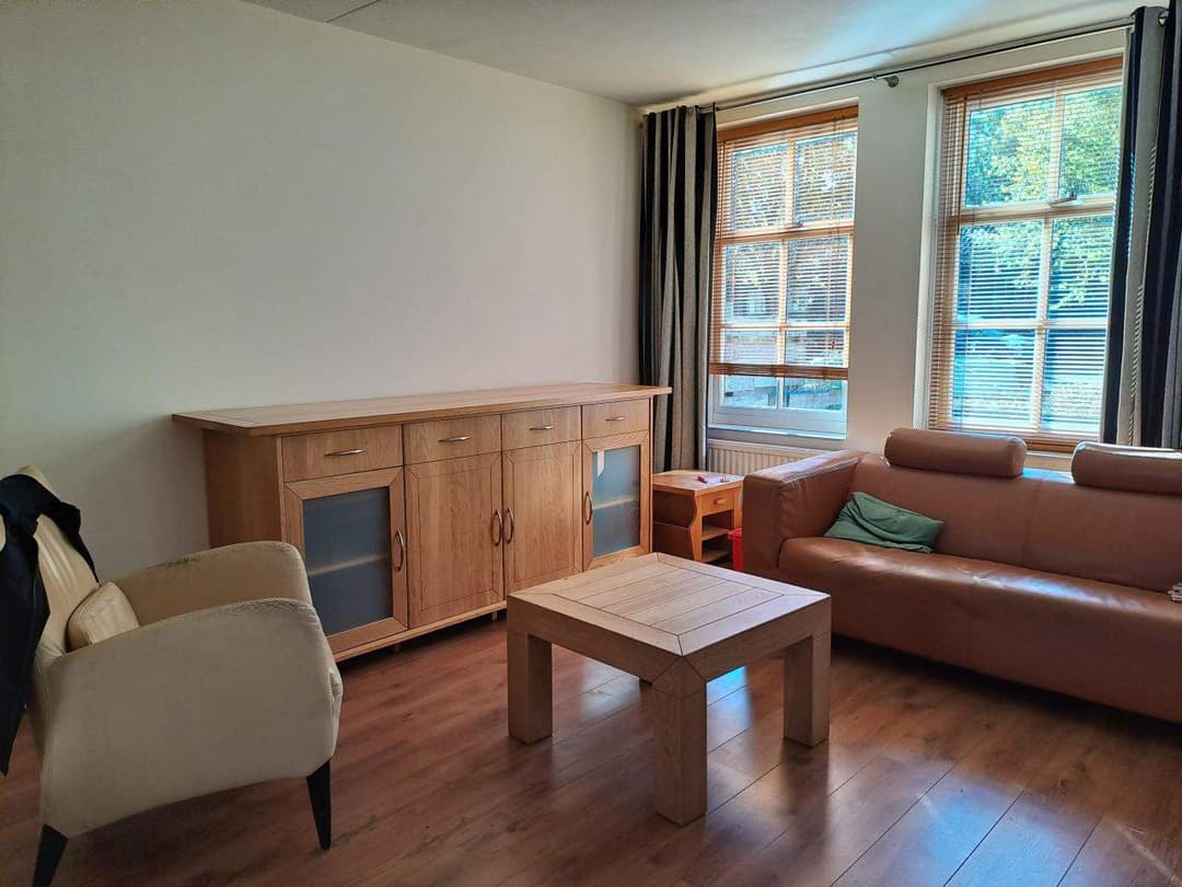 Voorhaven 8A, Edam — Mittelreihenhaus