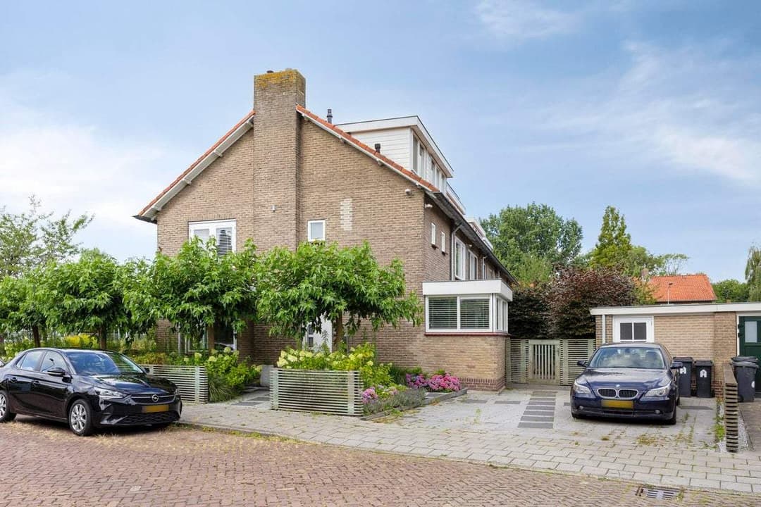 House Lindberghstraat, Badhoevedorp - For Rent