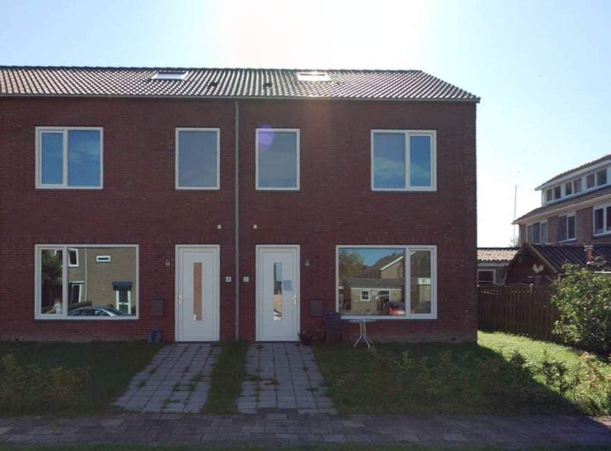 Casa de esquina en Jacobus van der Waeyenstraat, Koudum - En alquiler