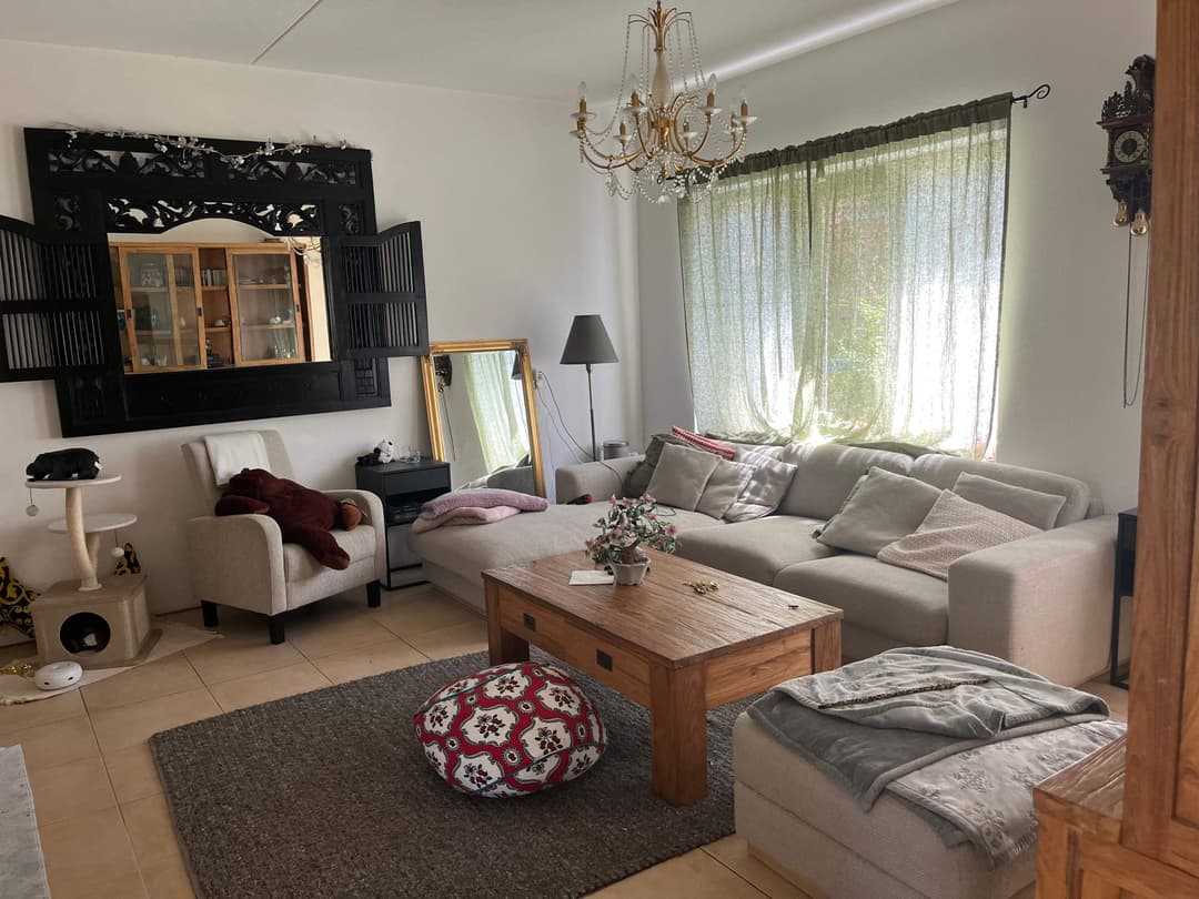 Unfurnished Room in Langegeer, Rotterdam - For Rent