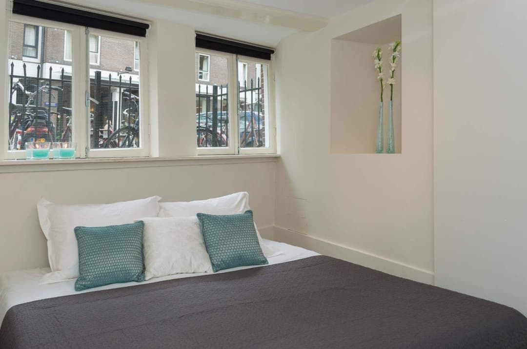 Furnished Room for Rent - Stromarkt, Amsterdam