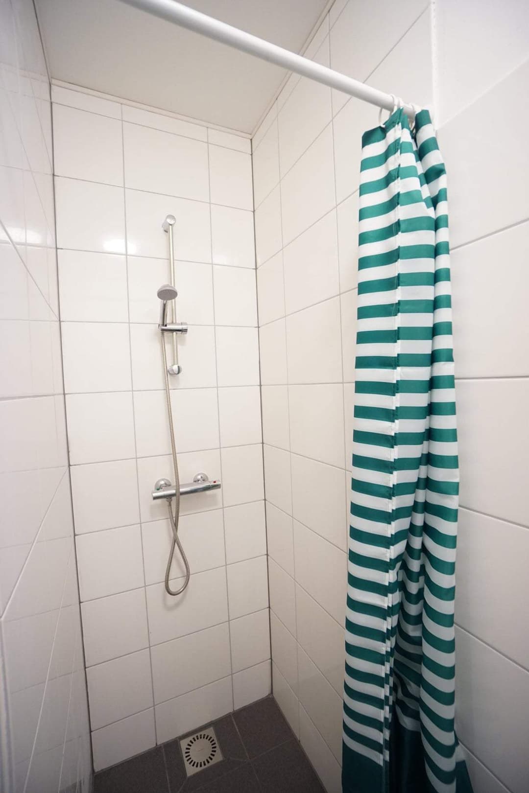 Studio Mijnsherenlaan, Rotterdam - For Rent