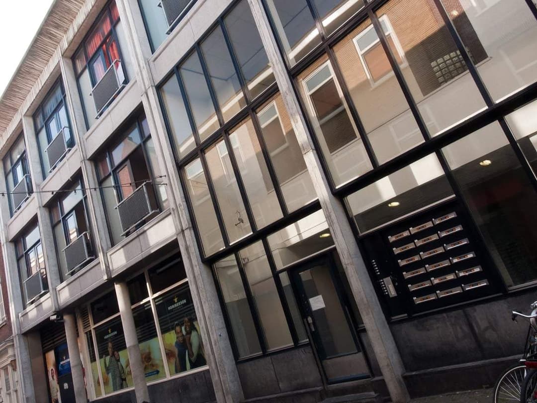 Self-contained studio at Visbanken 18-C, Den Haag - For Rent