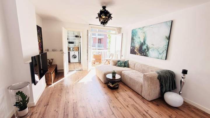 Double upstairs apartment Van Hogendorpstraat, Amsterdam - For Rent
