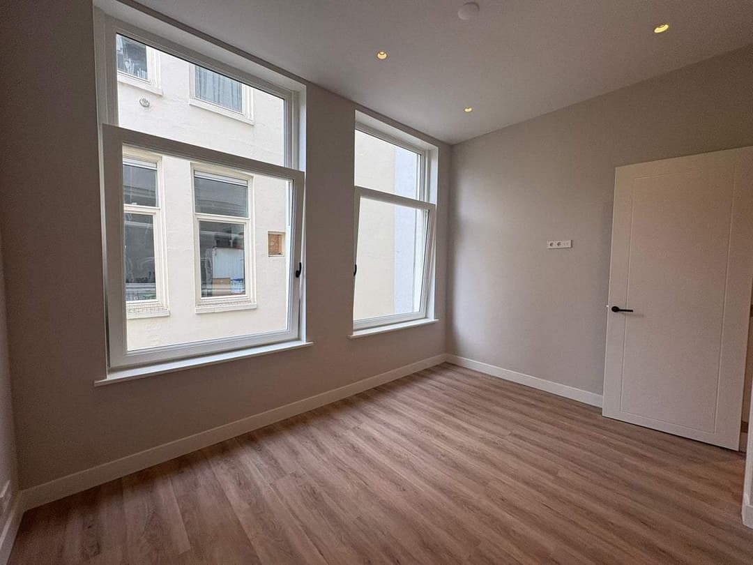 Flat Pieter Cornelisz. Hooftstraat, Amsterdam - For Rent