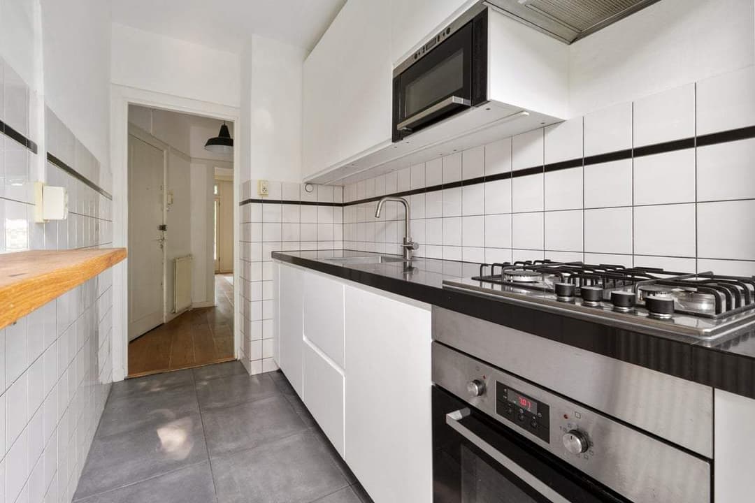 Flat Geuzenkade, Amsterdam - 2-Bedroom Upper Floor Apartment
