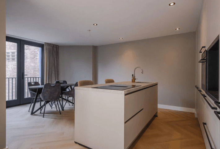 Appartement op Stationsplein, Arnhem - Te huur