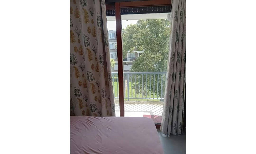 Kamer in Tholenstraat, Rotterdam - Te Huur
