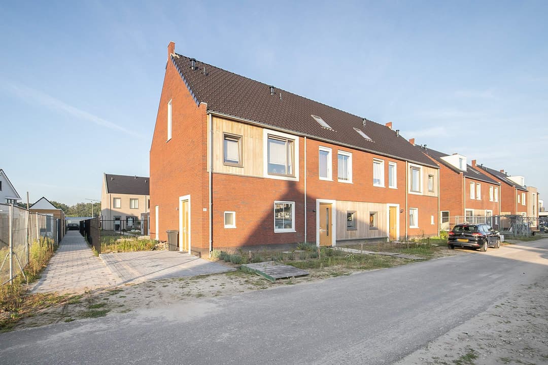 Tussenwoning Smellekenlaan, Venray - Te Huur