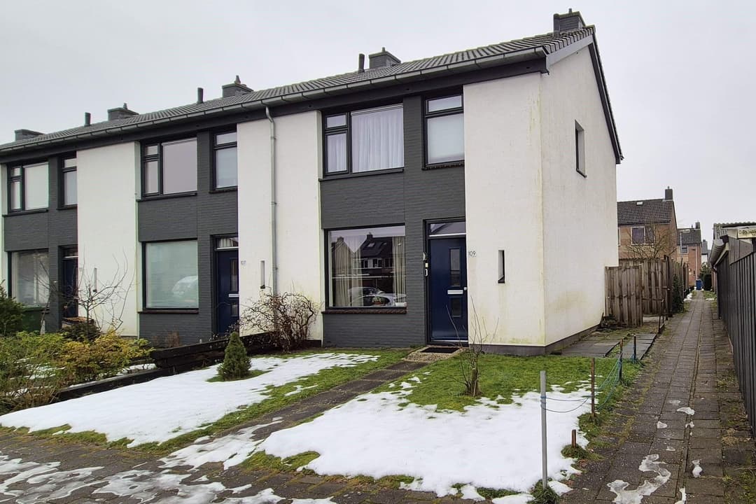 Huygenslaan 109, Eerbeek - Te Huur