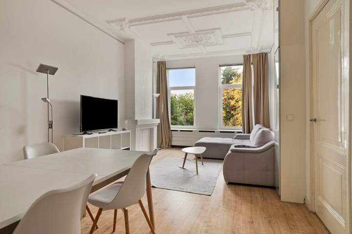 Spoorsingel 48, Rotterdam - 3-Zimmer-Wohnung (1. Etage)