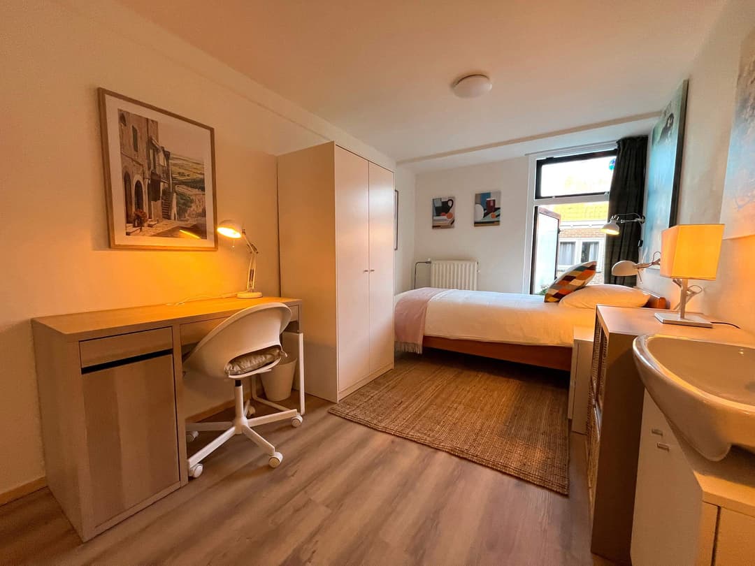Furnished Room Oude Langstraat, Tilburg - For Rent