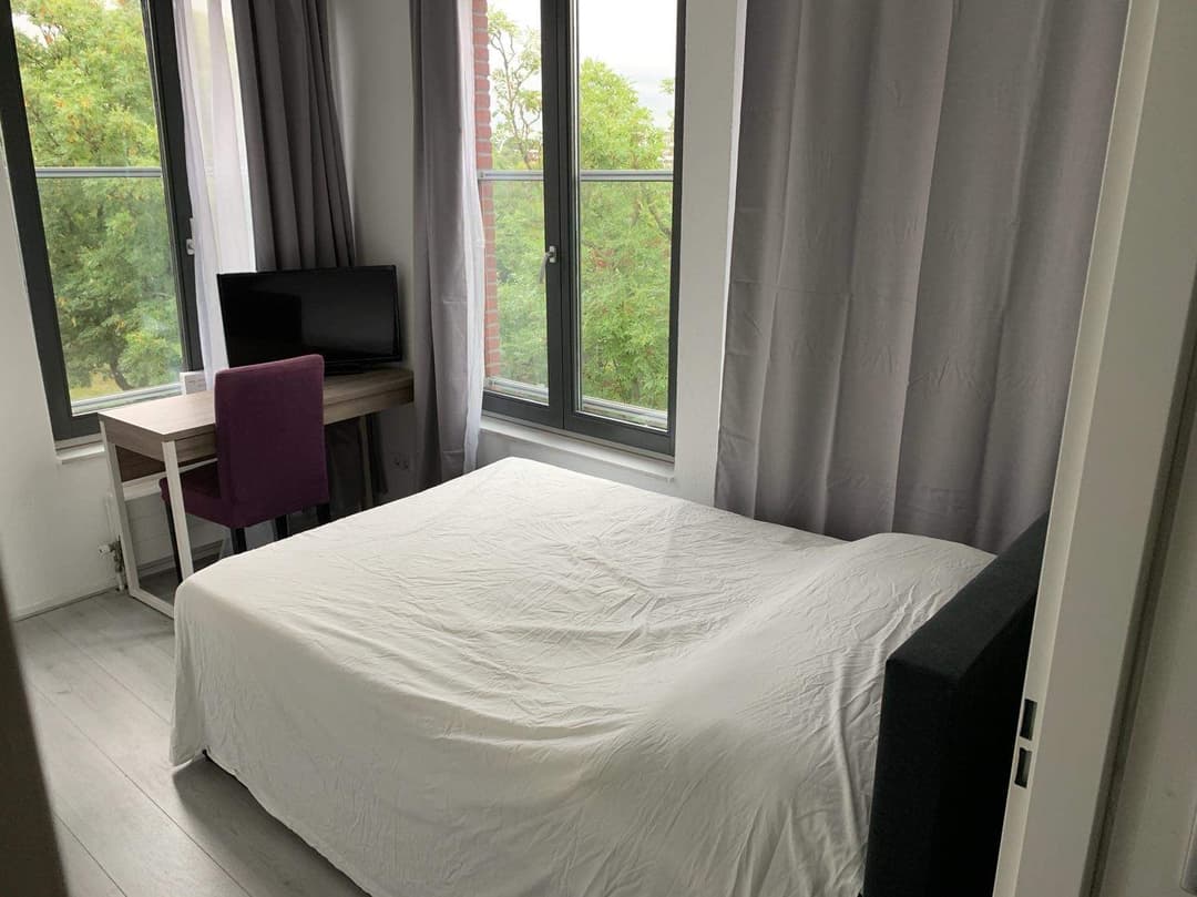 Furnished Room Vledderstraat, Den Haag - For Rent