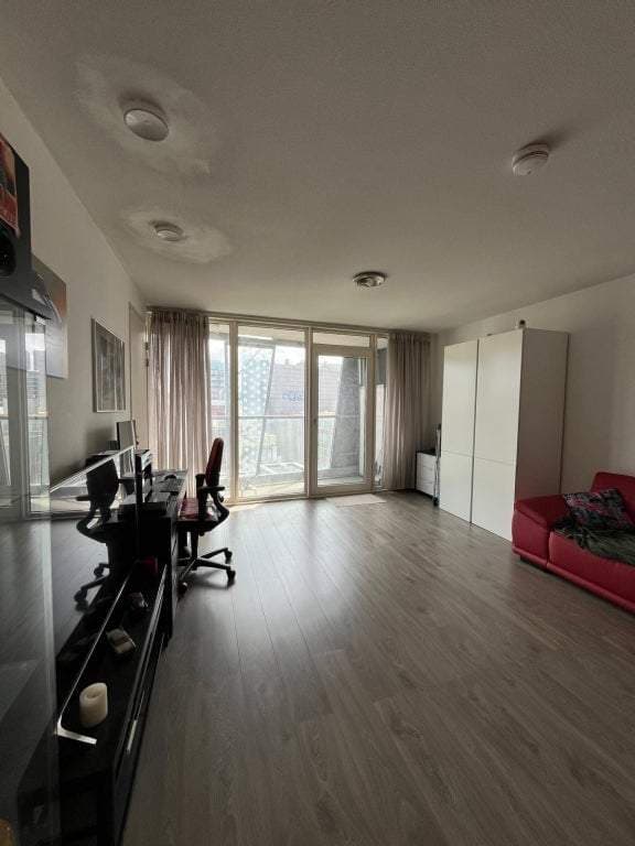 Flat Kruisplein, Rotterdam - Furnished 1-Bedroom Apartment