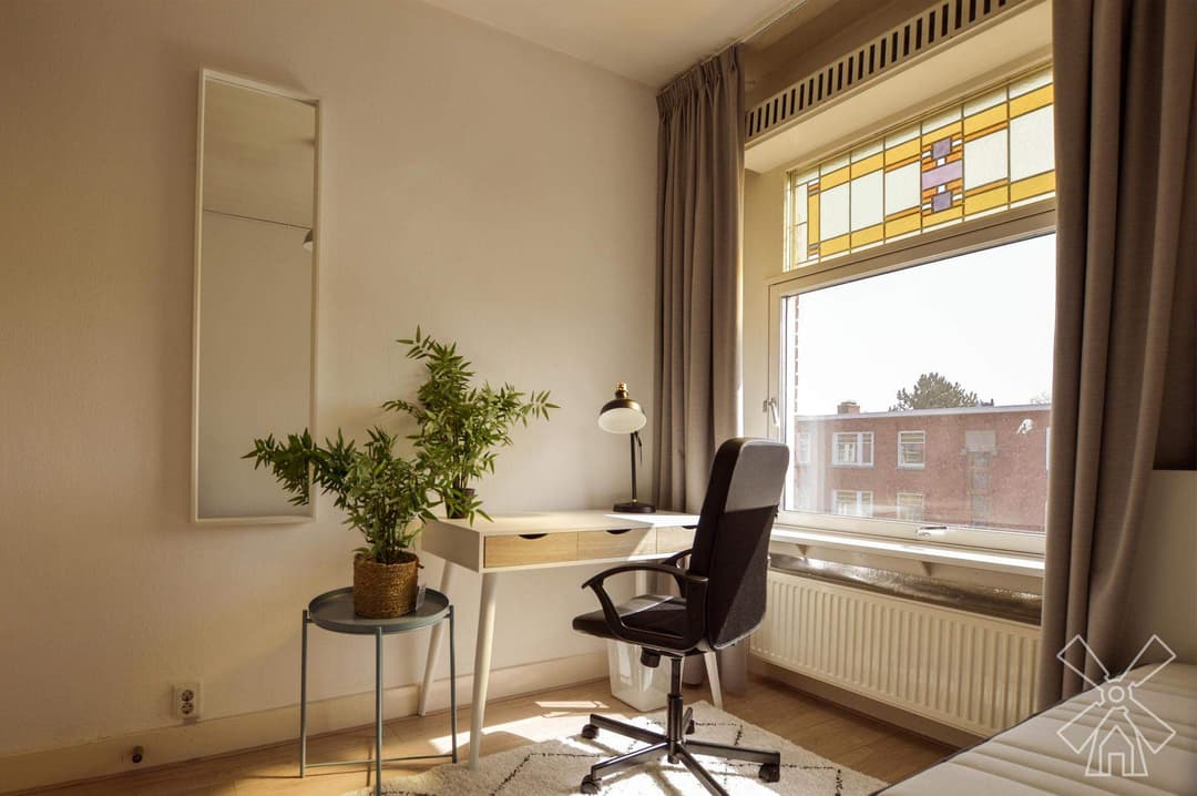 Gemeubileerde Kamer Goeverneurlaan, Den Haag - Te Huur