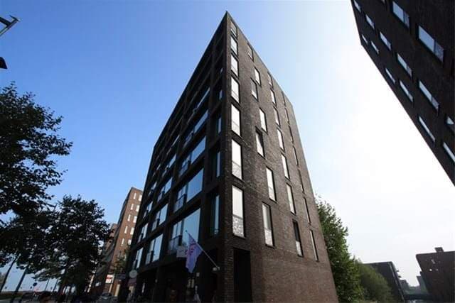 4-Room Apartment Ben van Meerendonkstraat, Amsterdam - For Rent