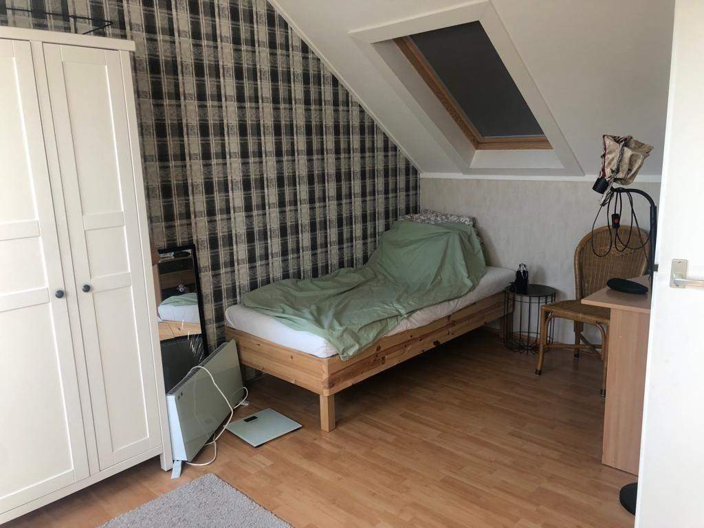 Chambre Meublée à Leurbeek, Zaandam - À Louer
