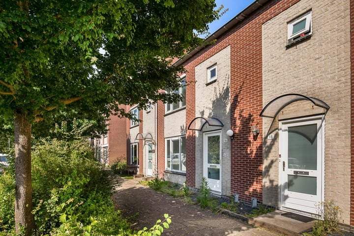 Casa de cuatro dormitorios en Hannie Schaftstraat, Hoofddorp - Alquiler