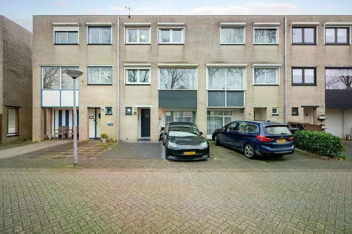 Familiehuis Klarinetstraat, Almere - Te Huur
