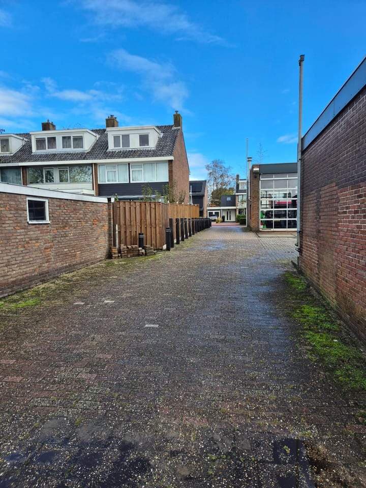 Garage Box Dennenlaan, Zwanenburg - For Rent