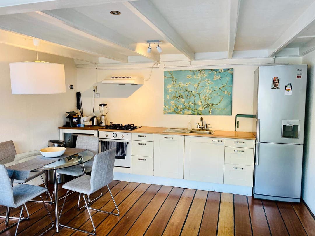 Furnished Room for Rent in Amstel, Amsterdam
