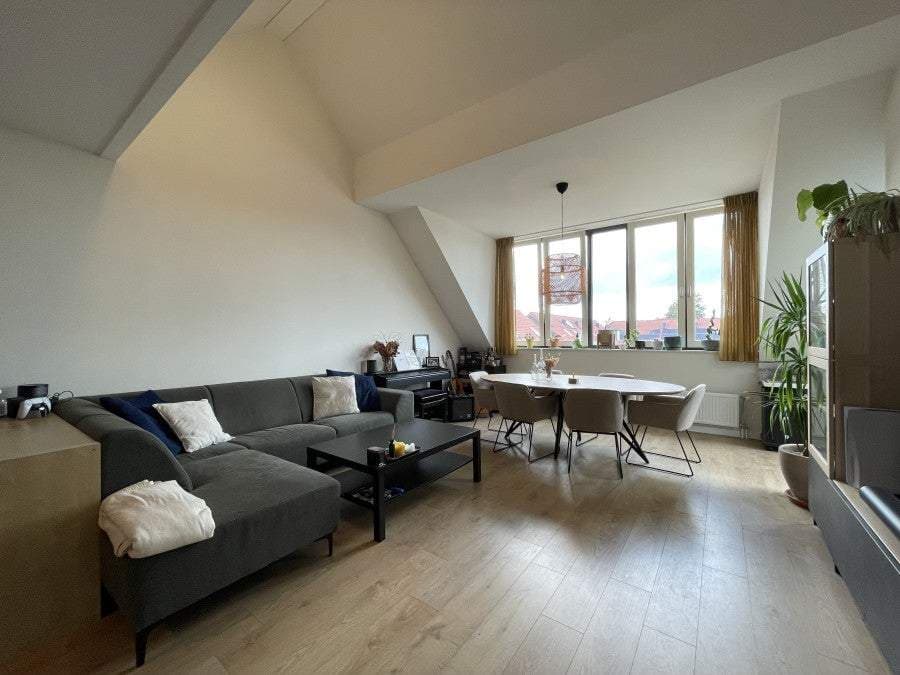 Flat Larenstein, Deventer (Burgemeestersbuurt) — 79 m², 2-bedroom