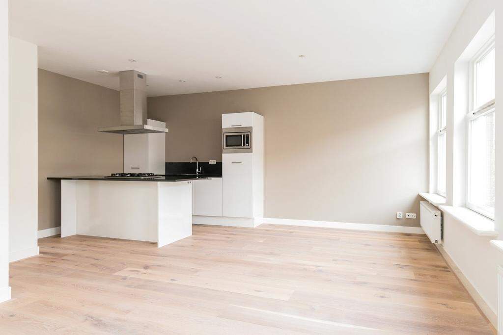 Flat Cornelis Trooststraat 26 3, Amsterdam - For Rent