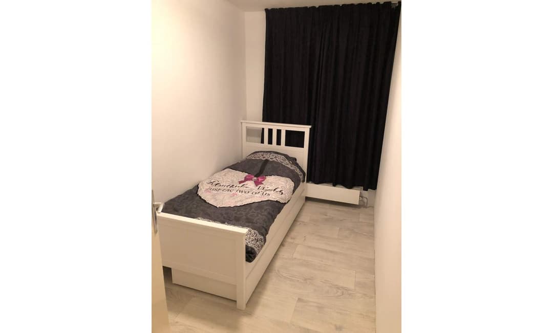 Kamer in Grote Visserijstraat, Rotterdam - Te Huur