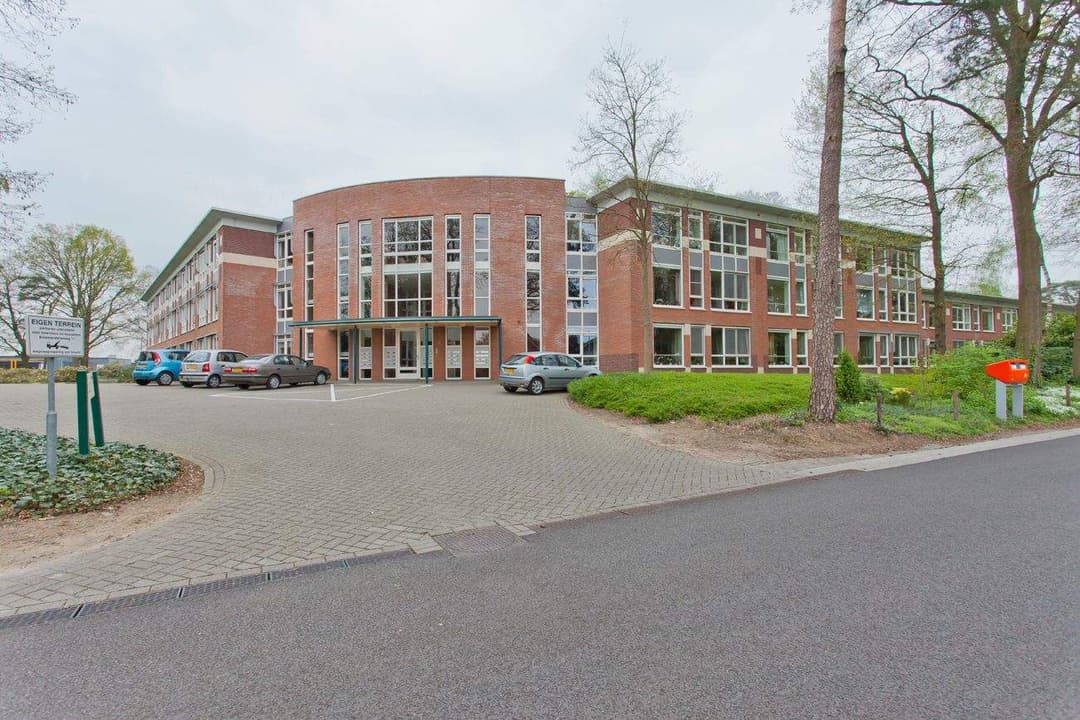 Apartment Bloemendalsweg 11-F, Colmschate - For Rent