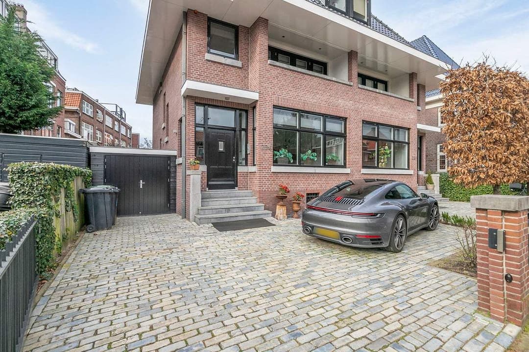 House Straatweg 235, Rotterdam - For Rent