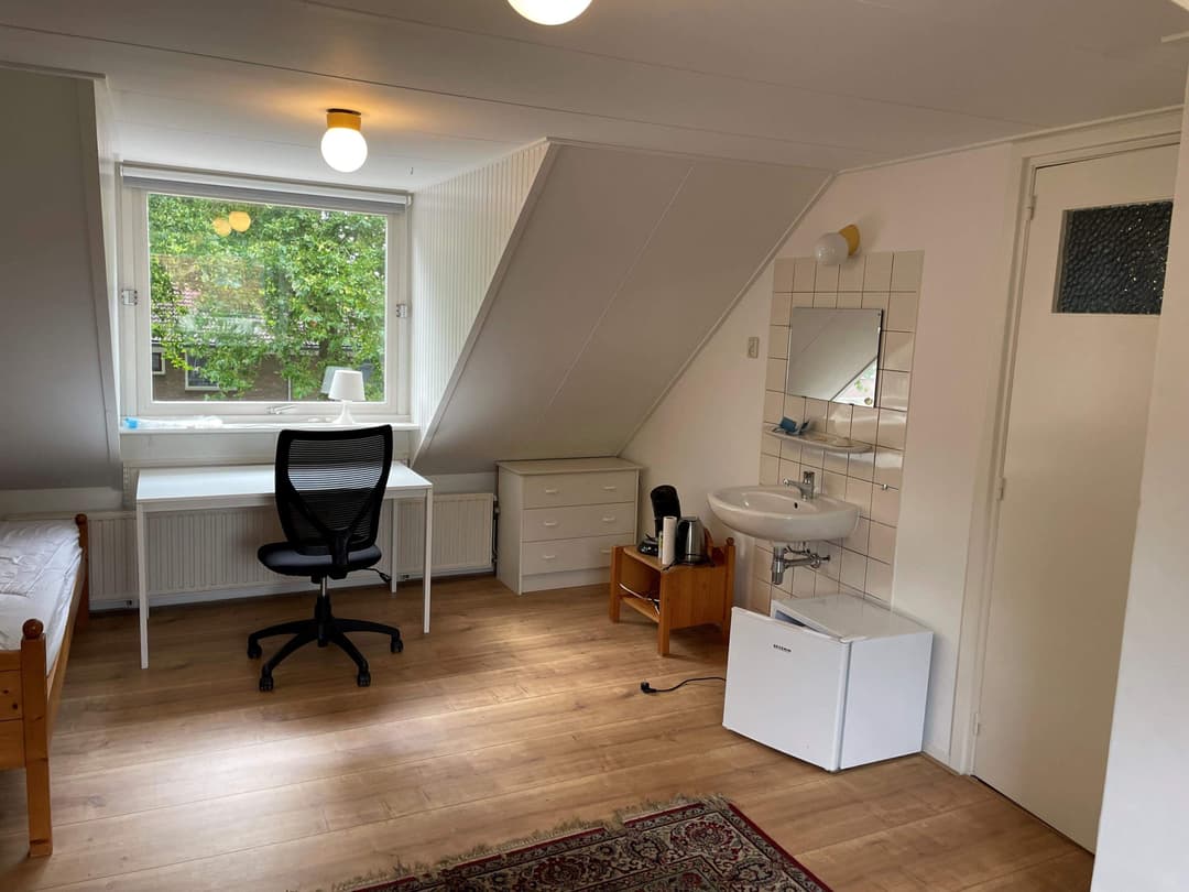 Furnished Room Winkler Prinsstraat, Tilburg - For Rent