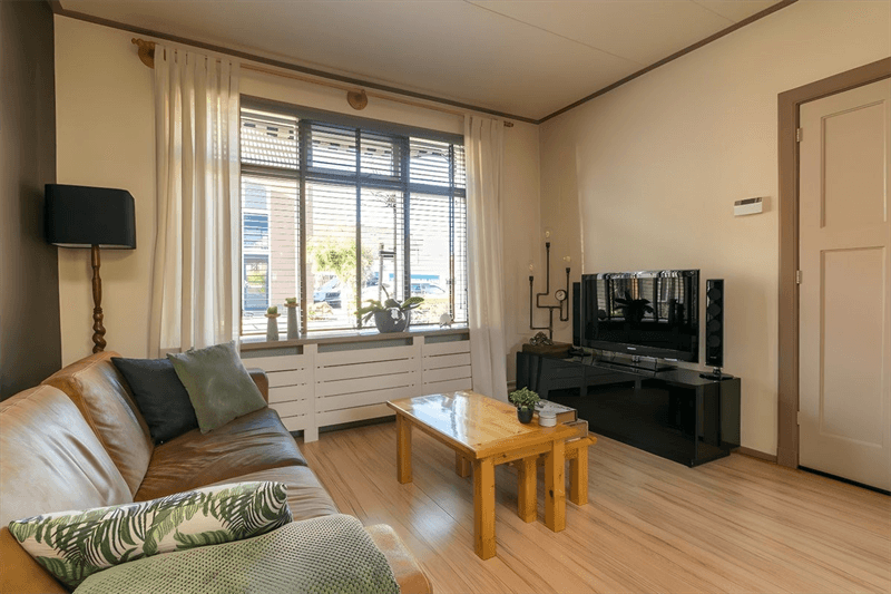 Drie-slaapkamer karakteristieke gezinswoning te huur in Hendrik Casimirstraat, Sneek — 72 m²