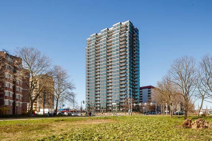 2-Kamer appartement aan C.T. Storklaan, Rijswijk - Te Huur