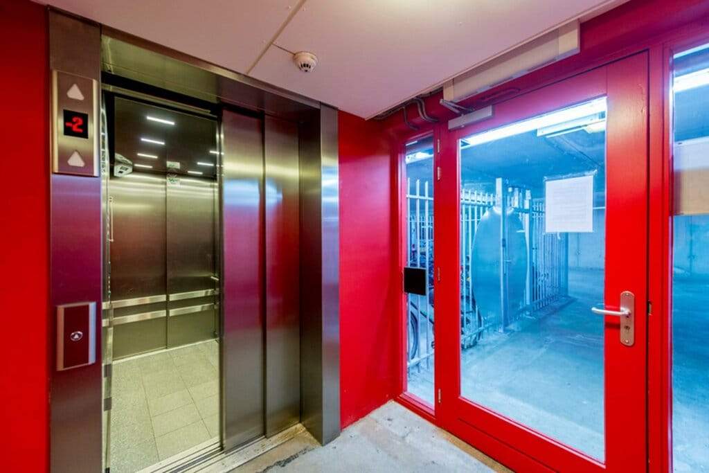 Espace de Stationnement Premier Constantijn Huygensstraat 36, Amsterdam - À Louer