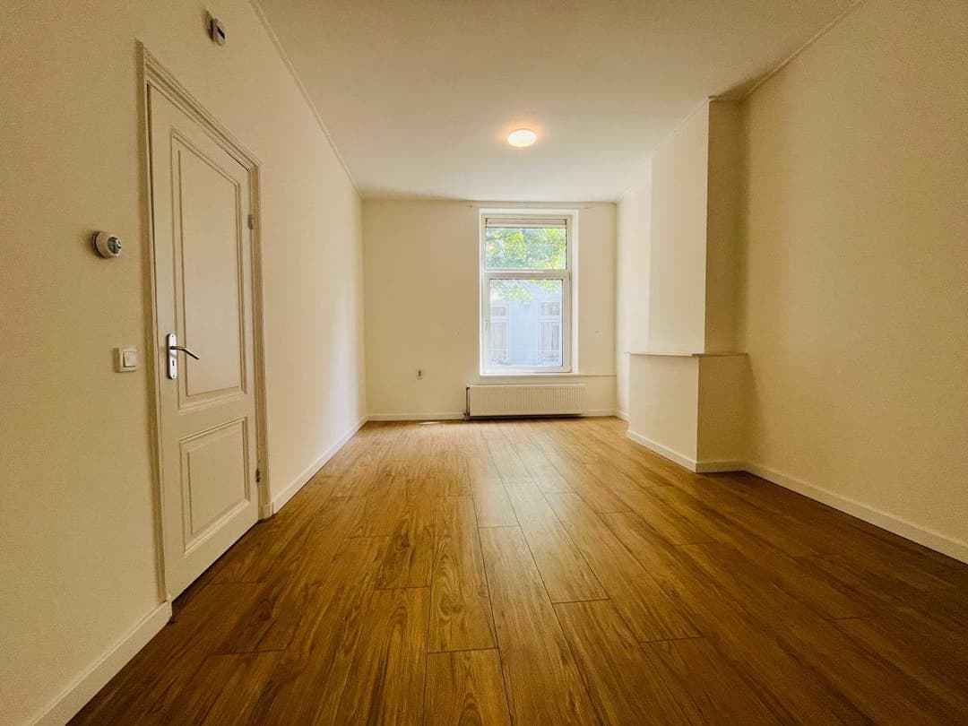 Flat Beeklaan 13, Den Haag - Te Huur