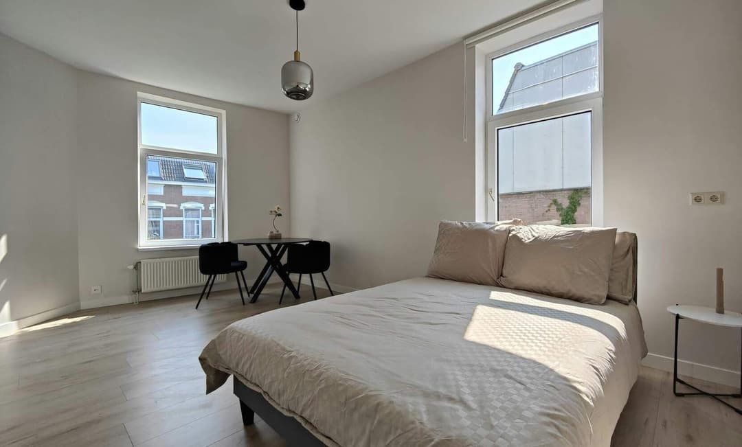 Kamer in Claes de Vrieselaan, Rotterdam - Te Huur