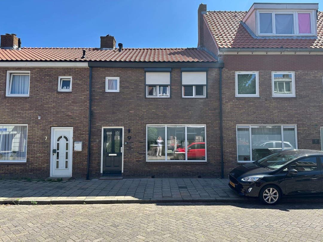 Renovated Family Home Jacob van Heemskerckstraat, Den Helder - For Rent