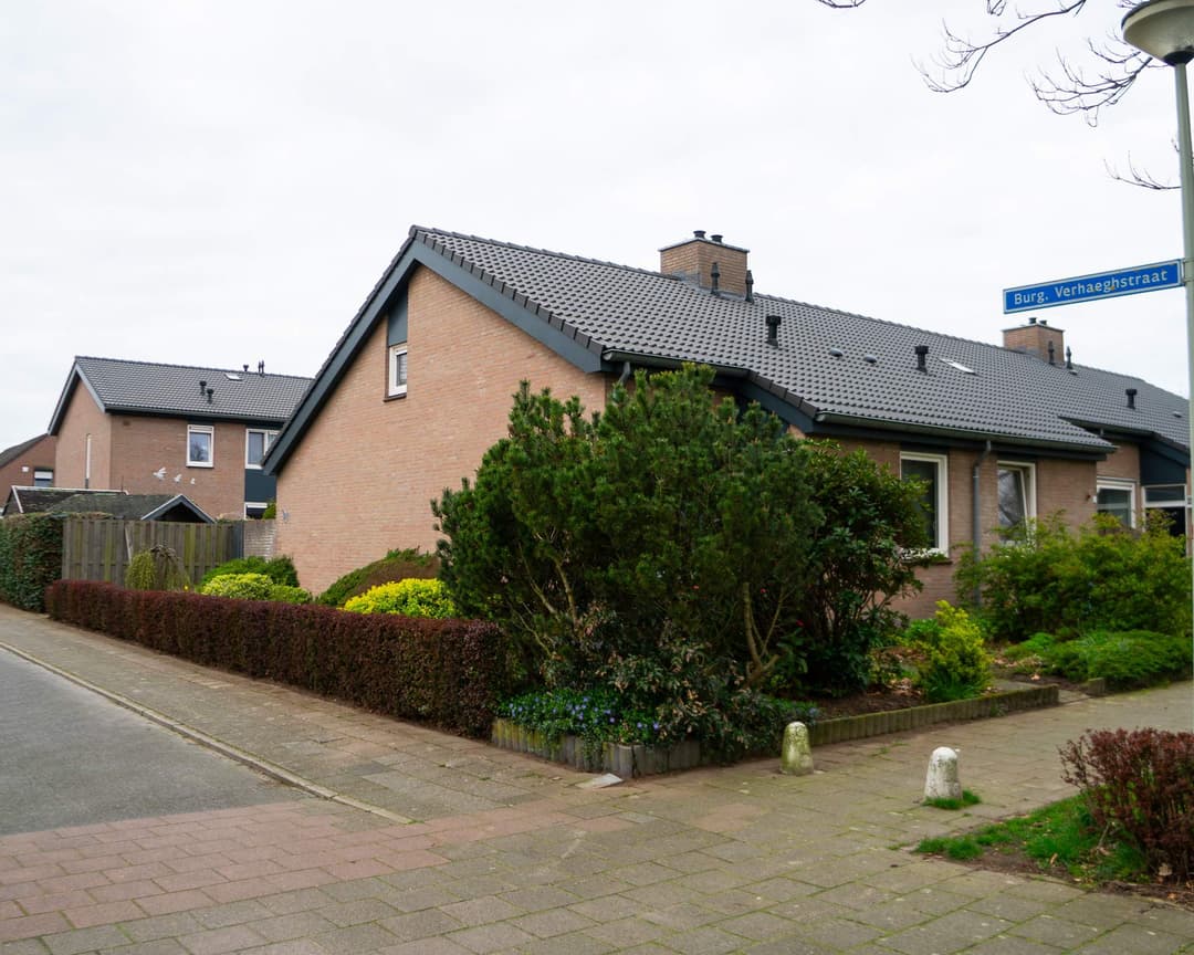 Corner House at Burg. Engelsstraat 8, Panningen - For Rent