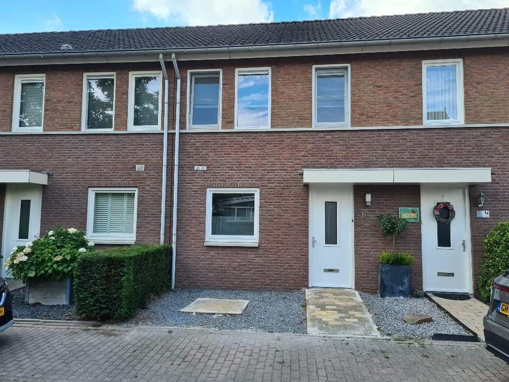 Teeuwenweg 1-B, Gastel - Miet-Reihenhaus