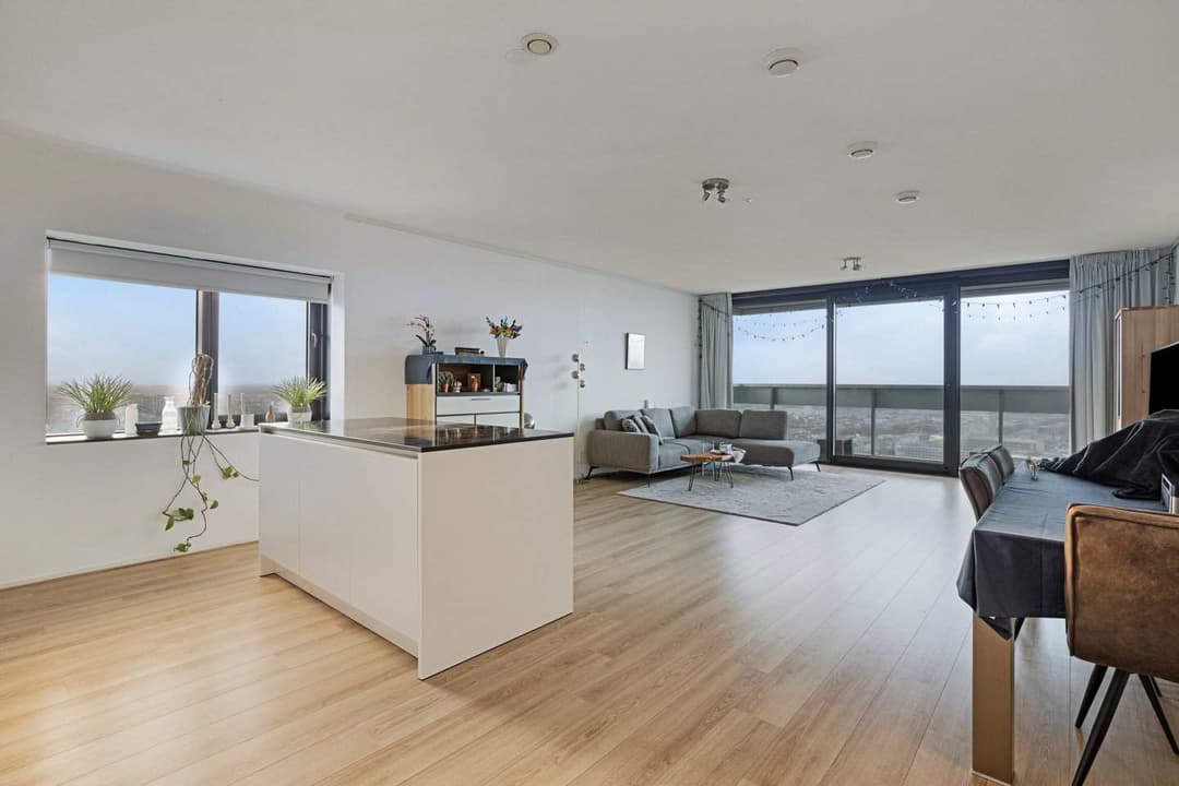 Appartement Anna van Buerenplein 225, La Haye - À Louer
