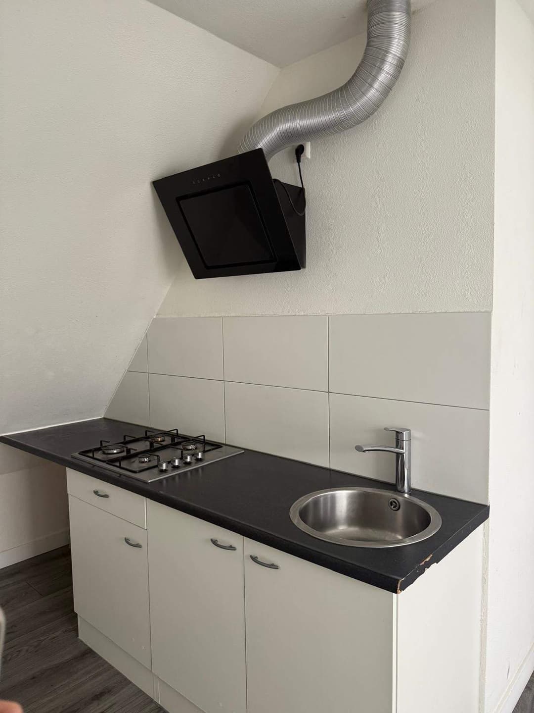 Appartement à deux étages sur West-Varkenoordseweg, Hillesluis Rotterdam - À louer