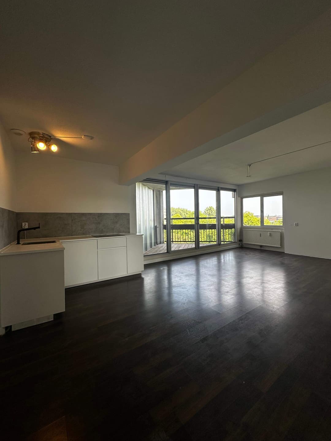 Unfurnished Apartment Gouden Leeuw, Amsterdam - For Rent