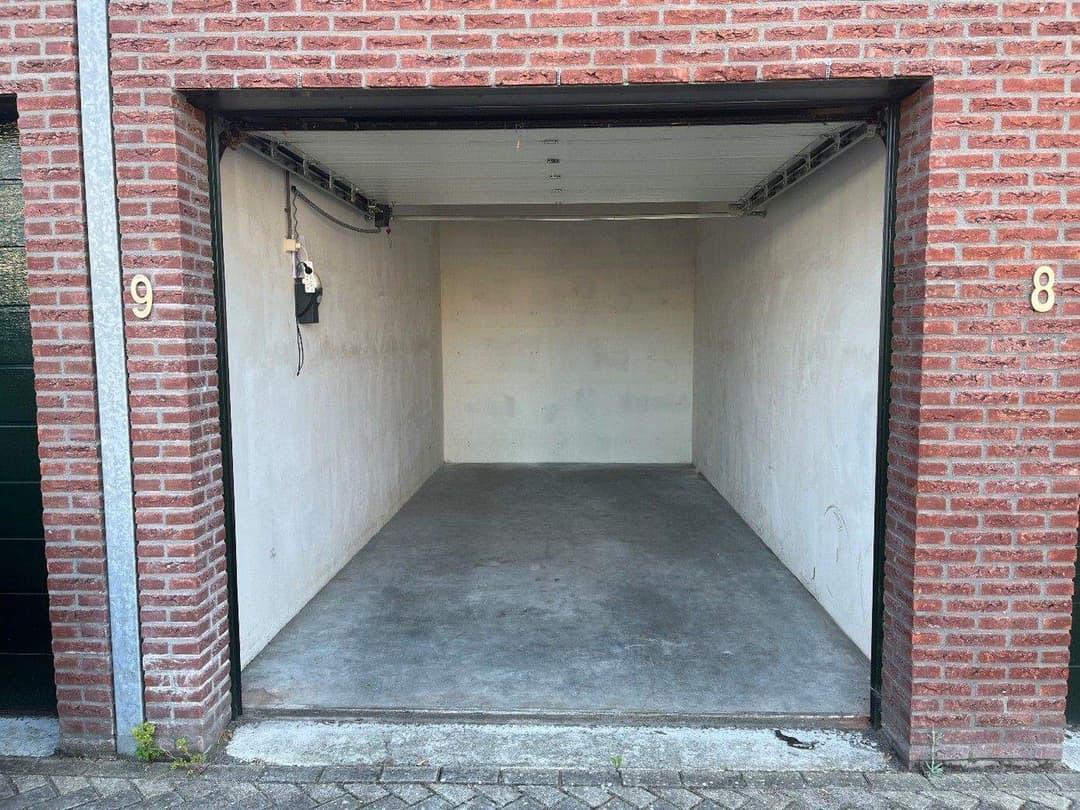 Garage Box Feitssingel 9, Heerenveen - Te Huur
