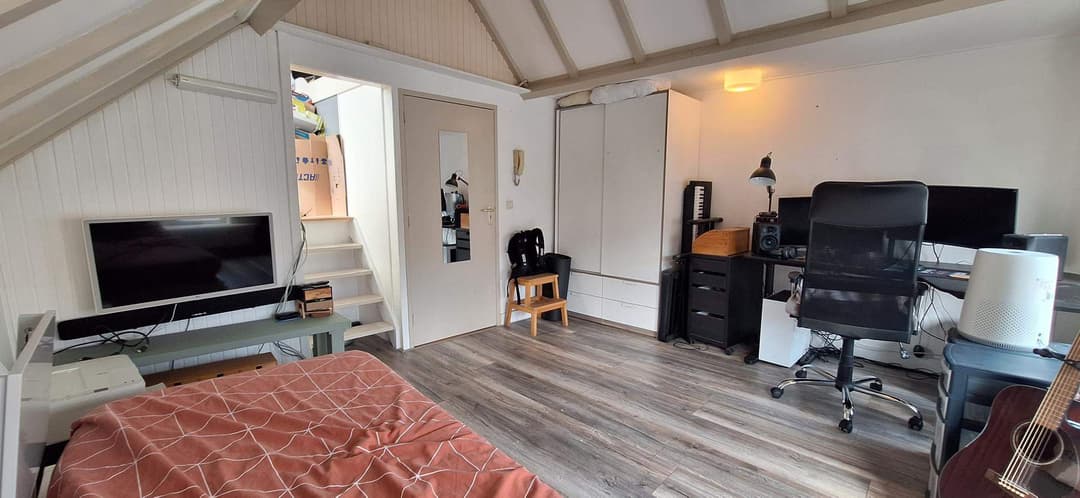 Unfurnished Room Lenghengang, Dordrecht - For Rent