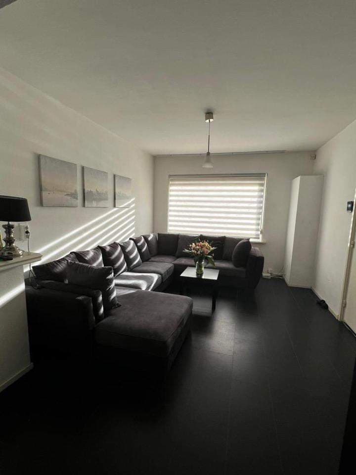 Gemeubileerd appartement Paus Leo 13 plein, Maastricht - Te huur