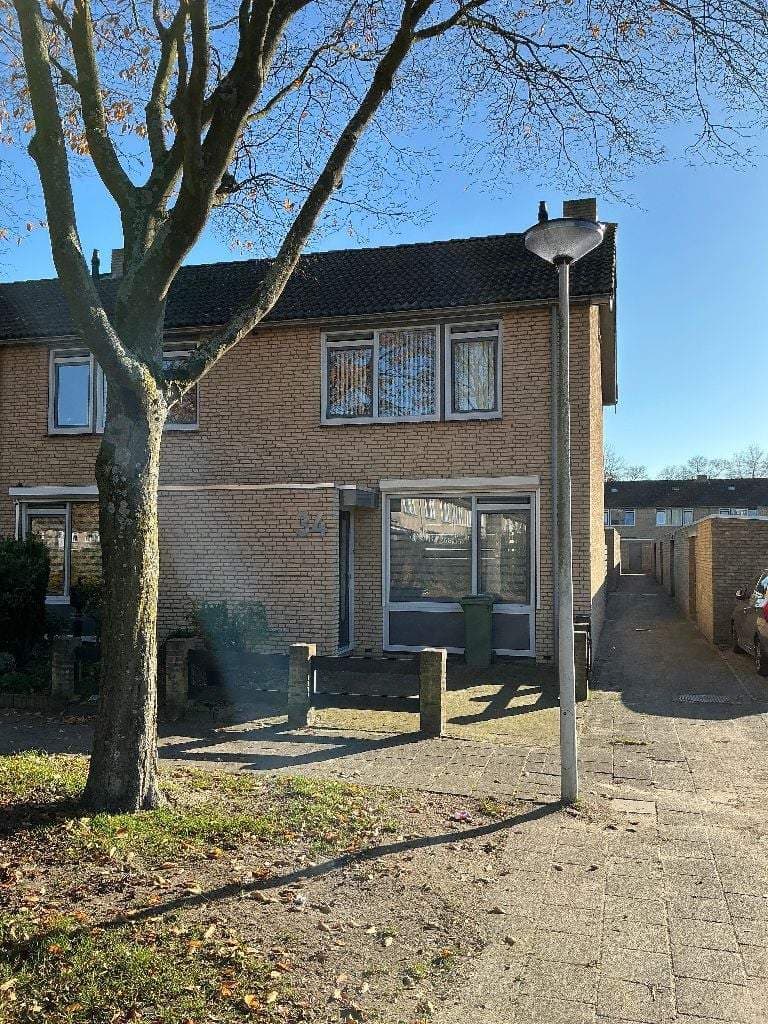 Vogelzang 34, 4707 XJ Roosendaal - À Louer