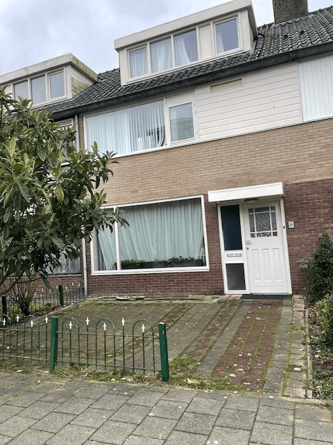 Van Dijkstraat Familiehuis te Huur in Diemen Centrum